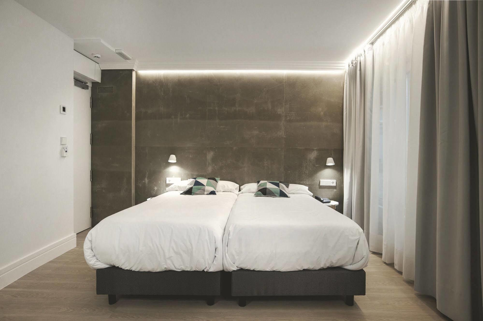 Hotel Mar Del Plata A Coruña Kültér fotó